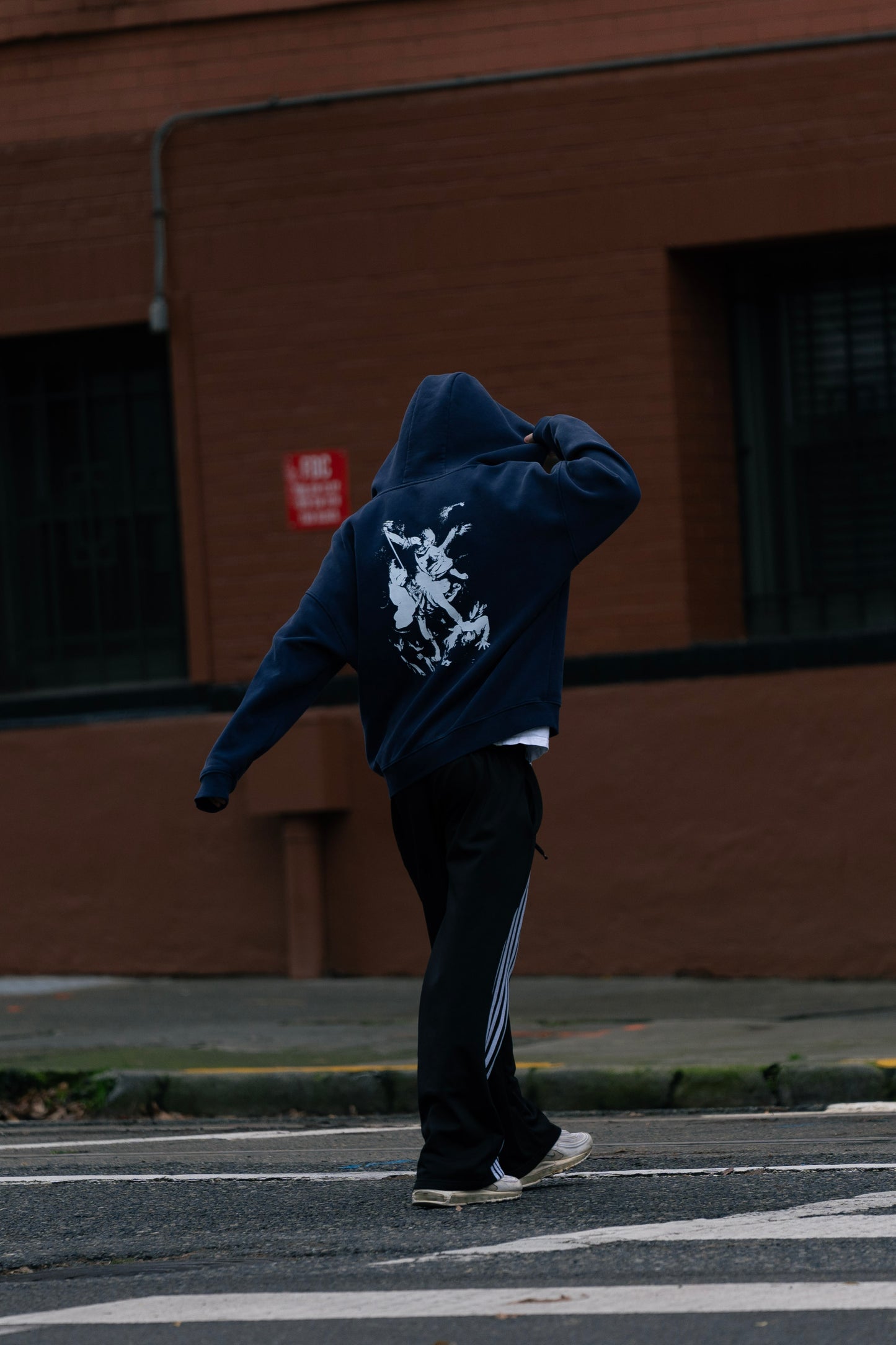 "VICTORY" Green Zip-Up