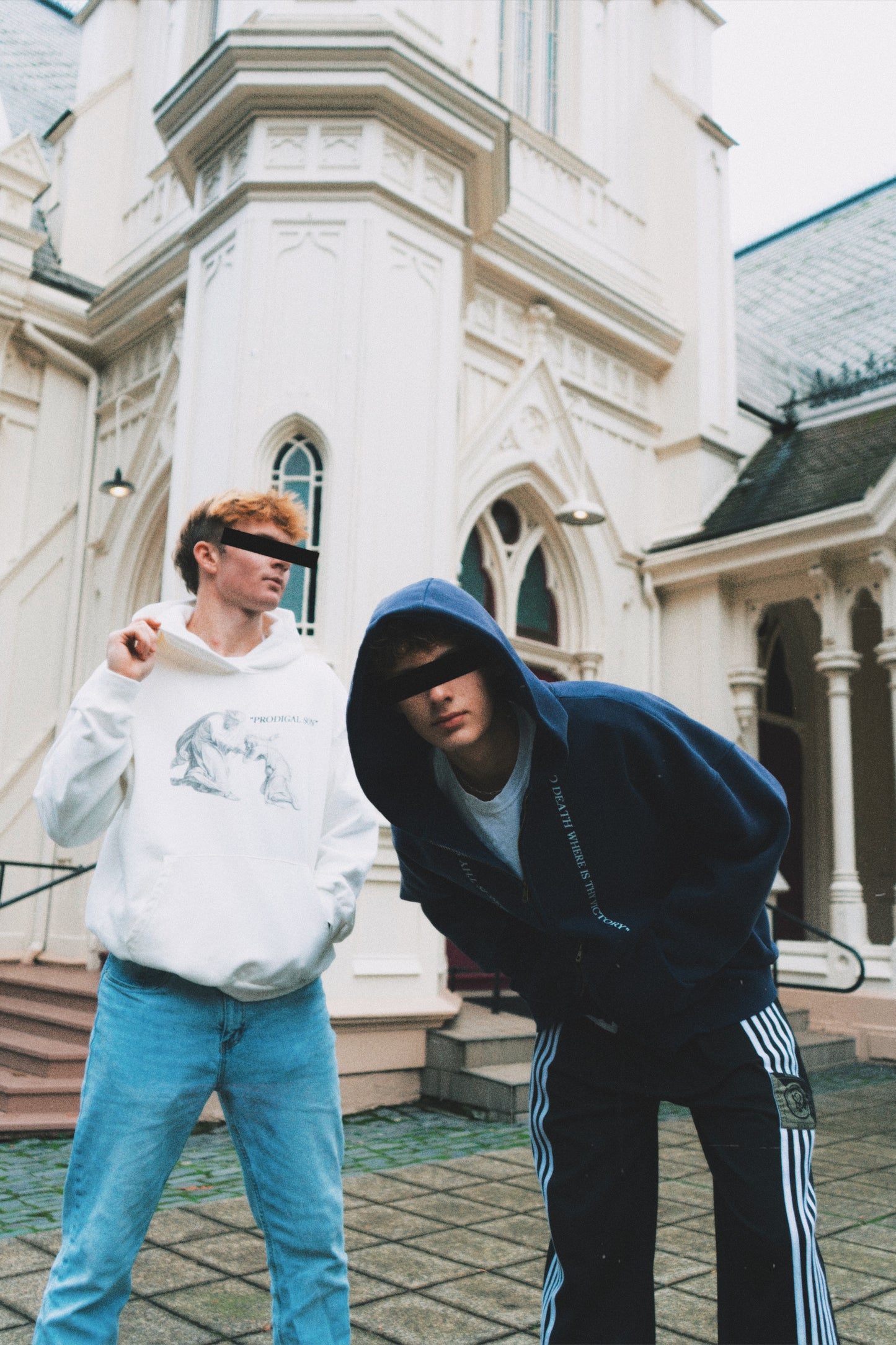 "VICTORY" Green Zip-Up